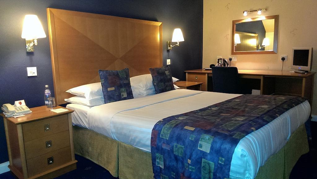 Malin Court Hotel And Restaurant 에어 객실 사진